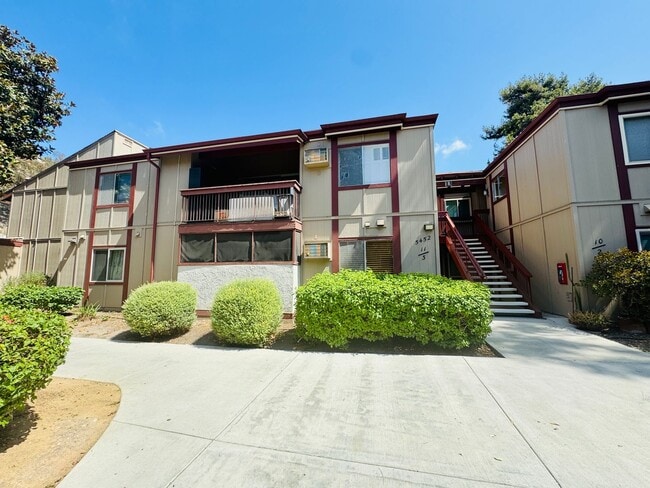 Building Photo - 5452 Adobe Falls Rd