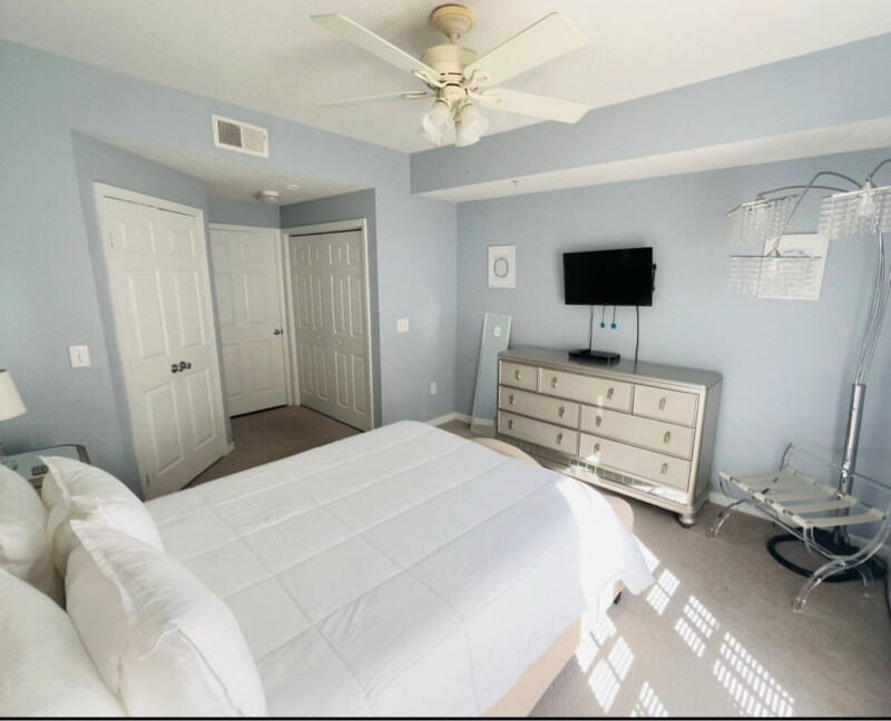 Building Photo - 501 Knights Run Ave