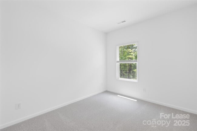 Building Photo - 1706 Blanche St