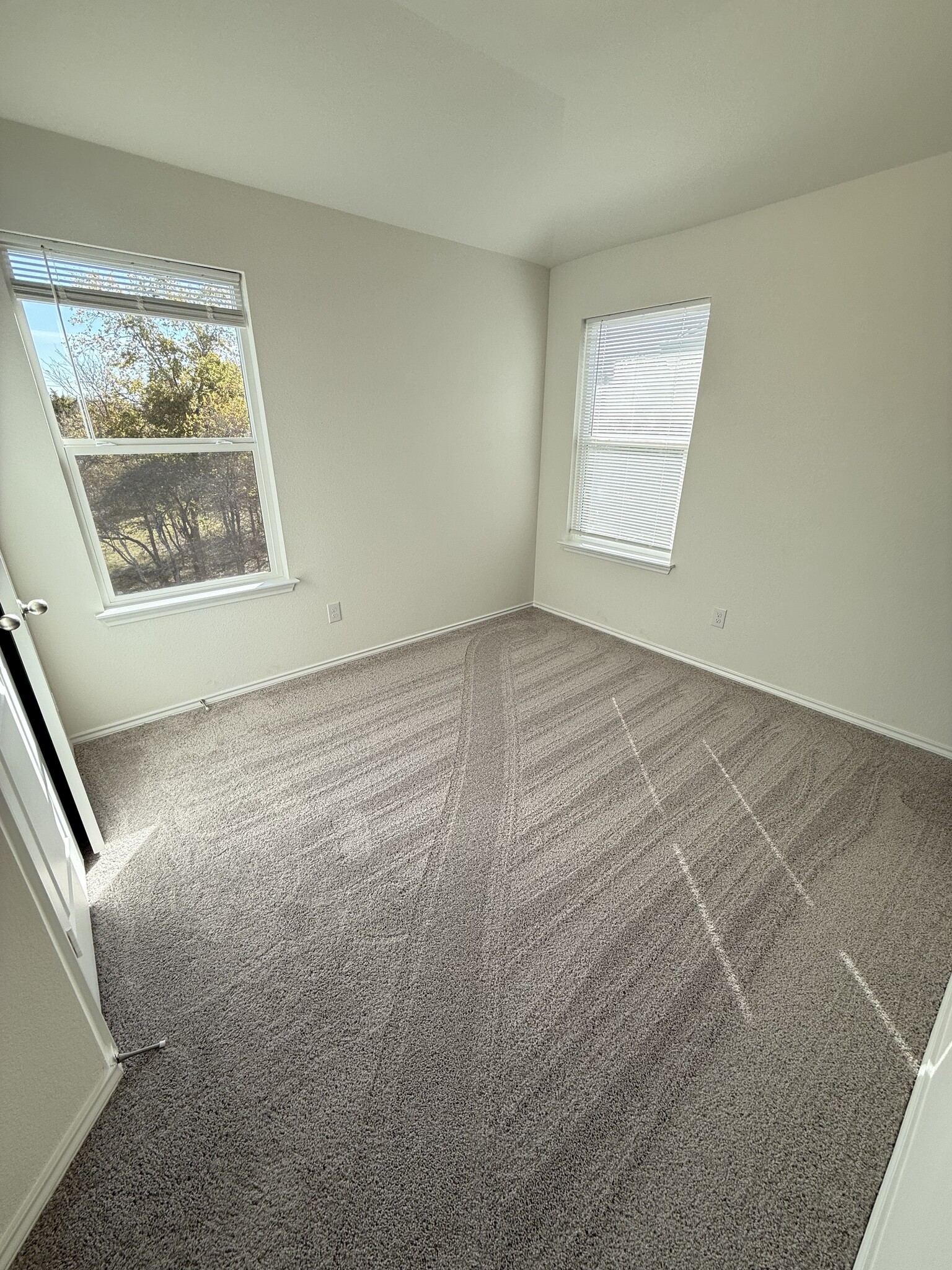 Building Photo - 604 Saint Cindys Way