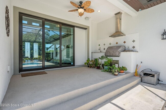Building Photo - 6725 S Tropical Trail