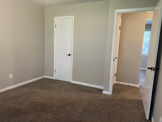 Building Photo - 2053 Mims Rd