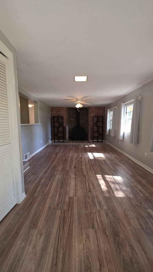 Building Photo - Quaint 3 Bedroom, one and a half bath home close to downtown St Augustine off SR 16
