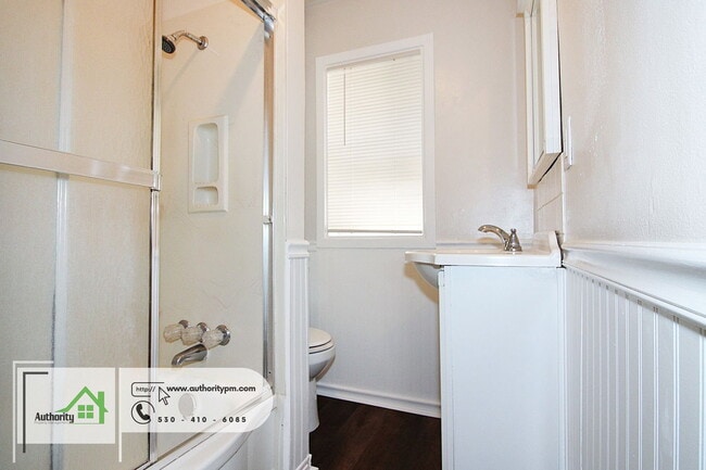 Building Photo - 3010 Church St