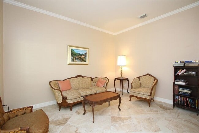 Building Photo - 16242 Pine Thorn Dr