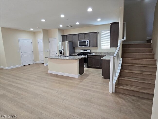 Building Photo - 2715 Hammetts Landing Walk