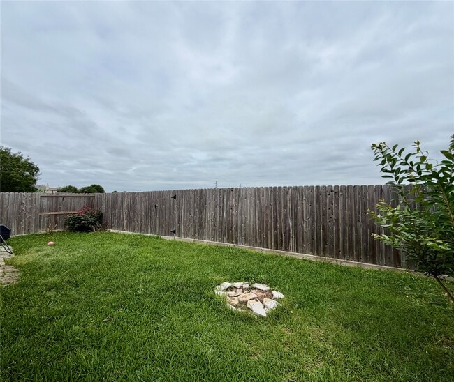 Building Photo - 25206 Barmby Dr