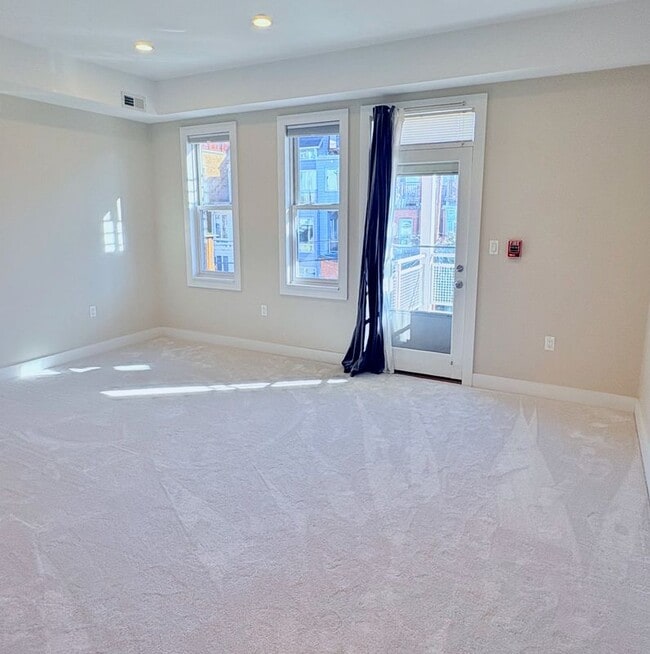 Building Photo - 1123 6th St NW