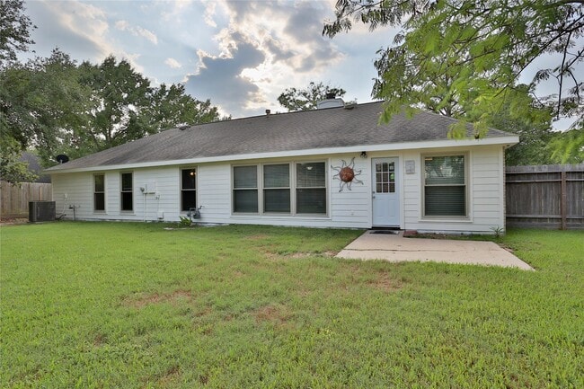 Building Photo - 7110 Yardley Dr