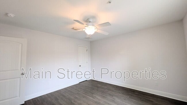 Building Photo - 313 N Navy Blvd