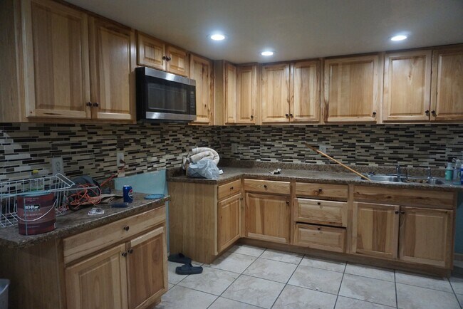 Building Photo - Great Duplex in Bailey!
