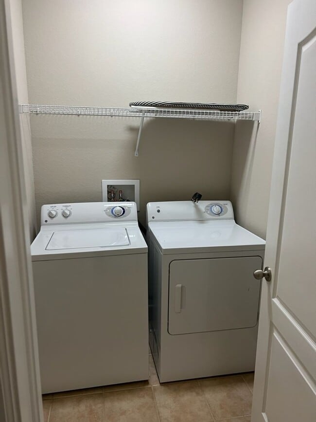 Building Photo - The Address That Has It All!  Chase Hollow Condominiums