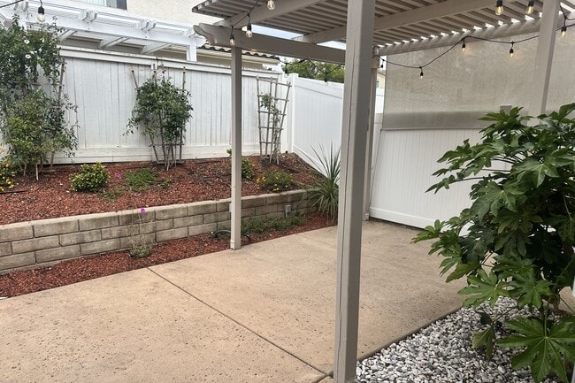 Building Photo - 1817 Calypso Dr