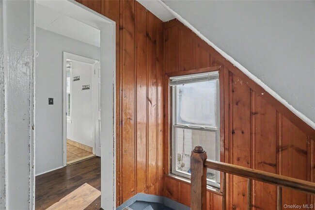 Building Photo - 39 Spruce St