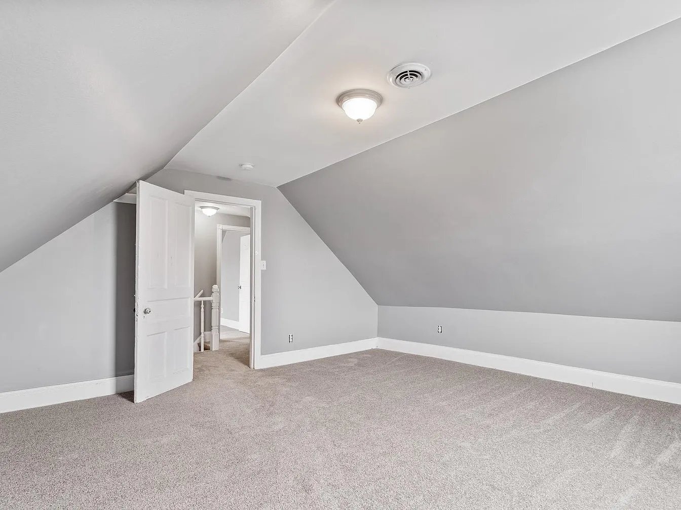 Building Photo - 203 S Springfield Rd