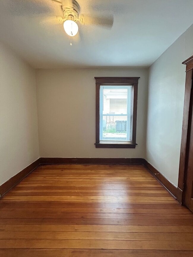 Building Photo - 2419 Poppleton Ave