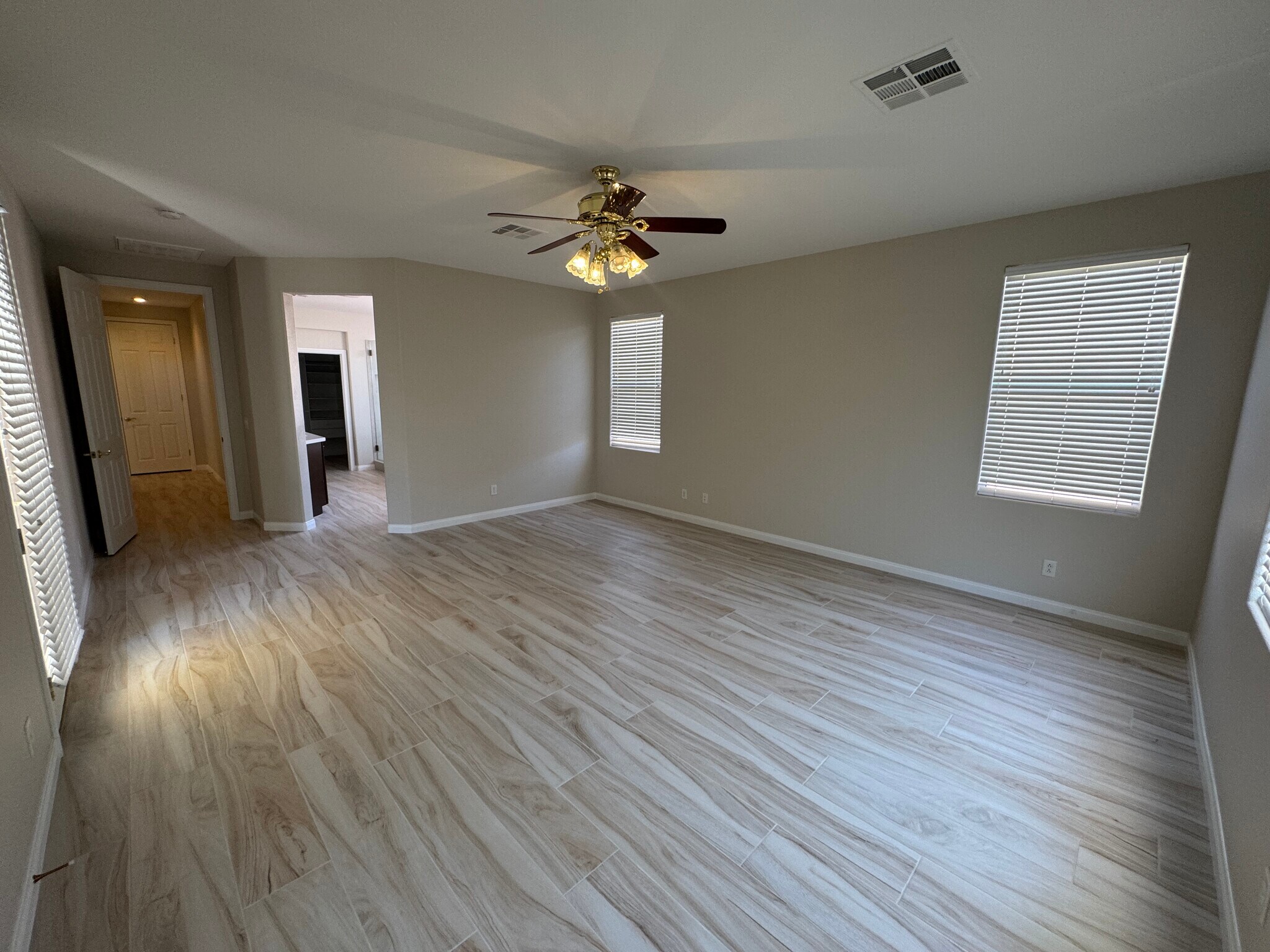 Building Photo - 712 Pinnacle Heights Ln