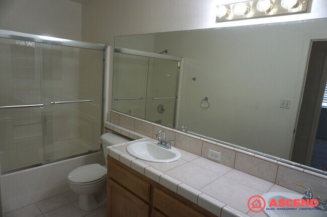 Building Photo - Home Located in Villages of Brimhall