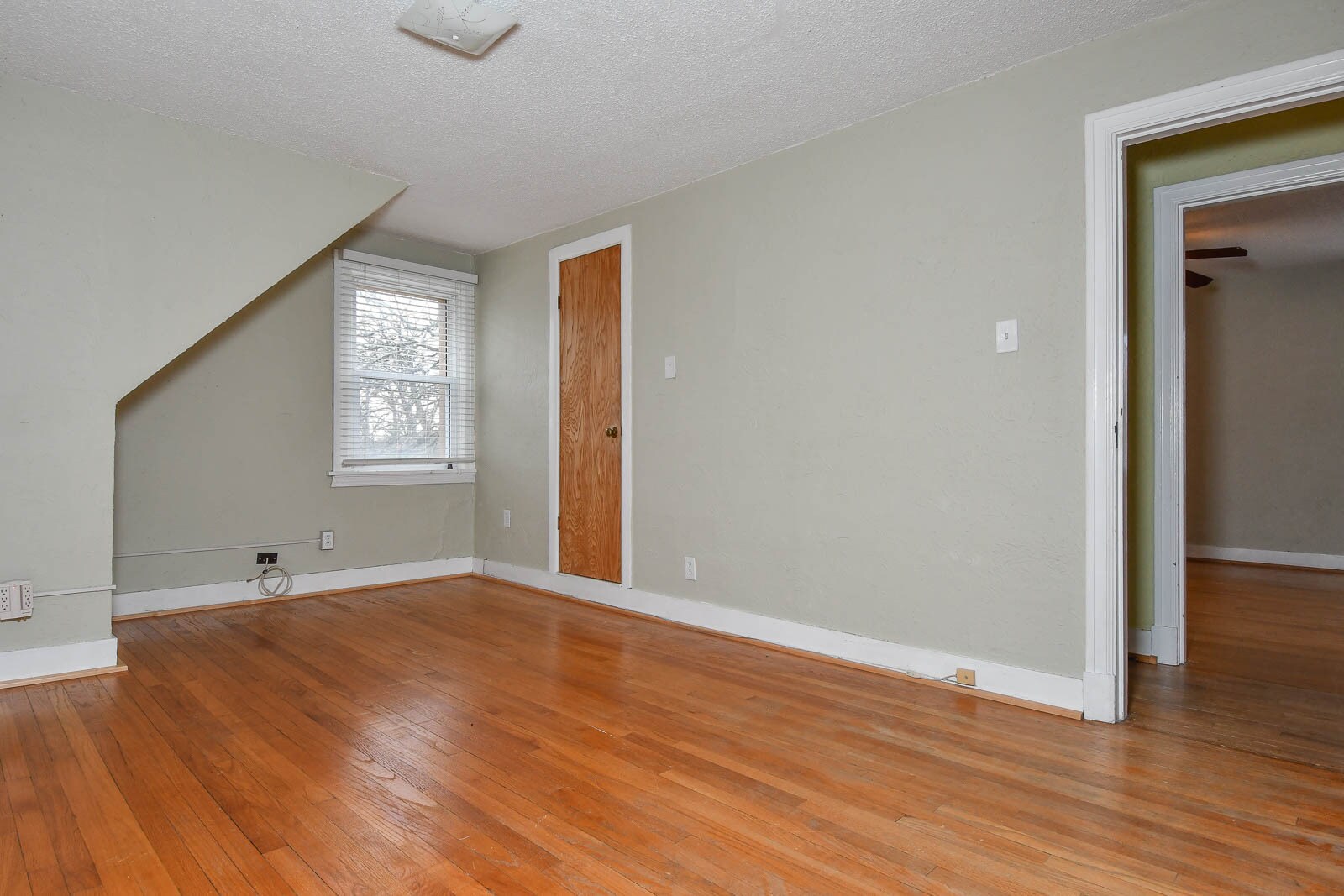 bedroom 2 - 2144 East Dr