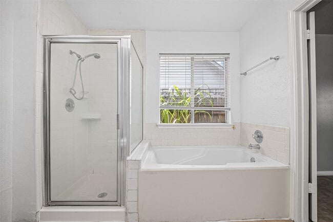 Building Photo - 6510 Grand Haven Dr