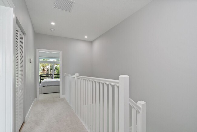 Building Photo - Frederick Isles Townhomes - Delray Beach