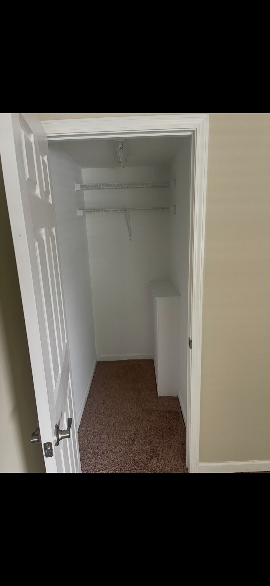Building Photo - Room in Townhome on Reese Blvd W