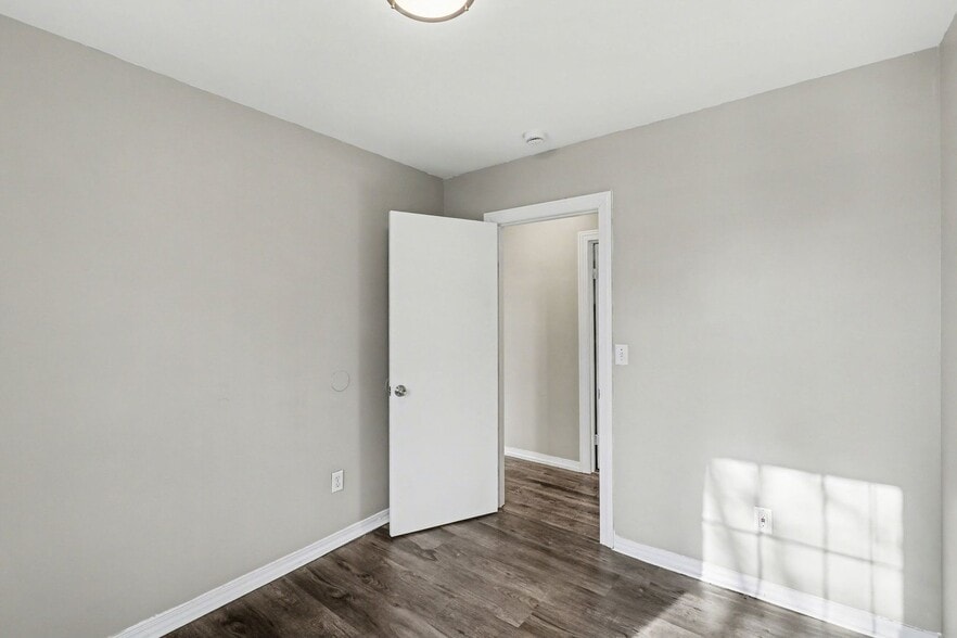 Building Photo - 8024 Montgall Ave