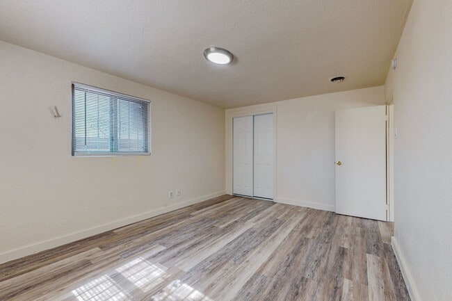 Building Photo - 721 Santa Fe Ave SW