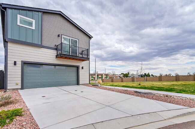 Building Photo - $2,095.95 2 Beds | 2 Bath, Single Family Home in Colorado Springs with Deck / Balcony!
