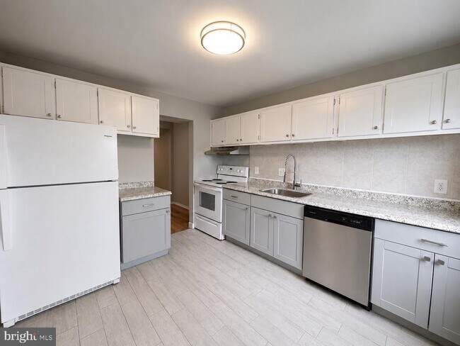 Building Photo - 2930 Wetherburn Ct