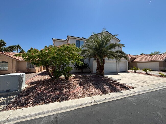 Building Photo - 8207 Vista Colorado St