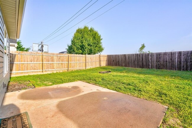 Building Photo - 10425 Aberdeen Dr