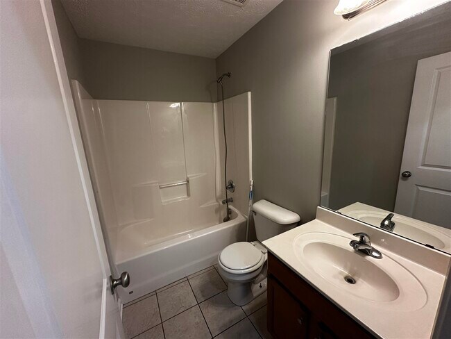 Building Photo - 484 Crossfield Way