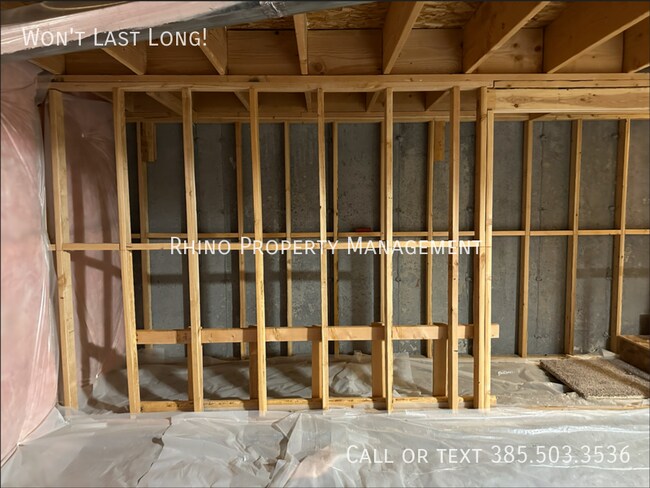 Building Photo - 429 N Northshore Dr