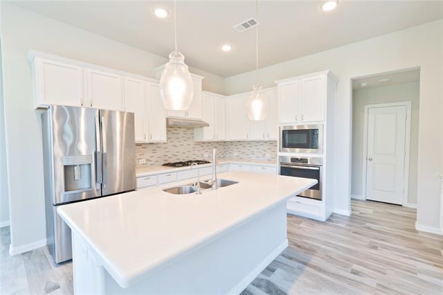 Building Photo - 8635 Edgemere Dr