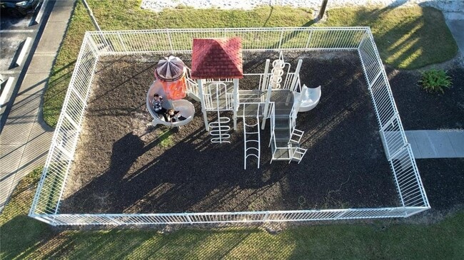 Building Photo - 827 Camargo Way