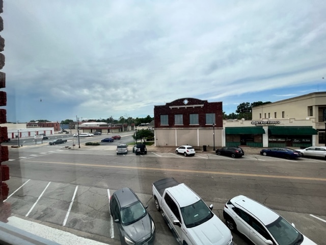 201 View of Main Street - 609 W Main St