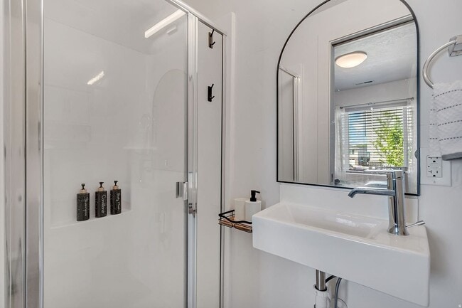 Building Photo - 5502 Victory Lap Ct