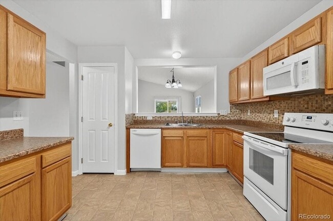 Building Photo - 5241 Helena St