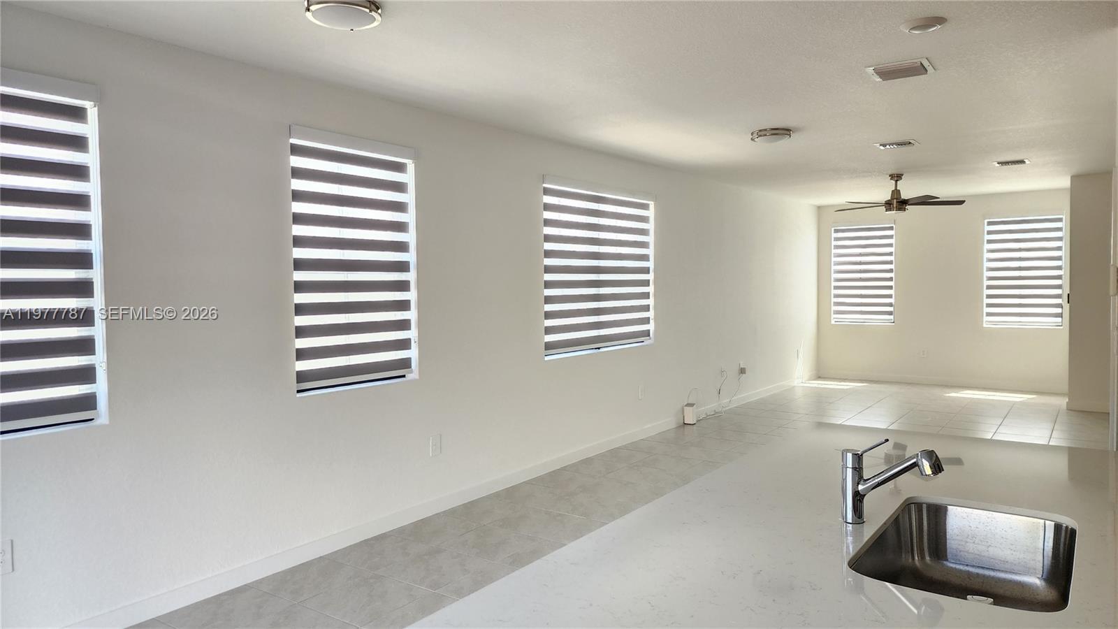 Building Photo - 371 NE 16th St