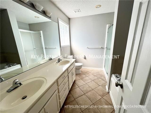 Building Photo - 10615 NW 86th Terrace