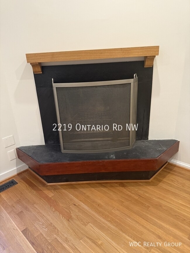 Building Photo - 2219 Ontario Rd NW