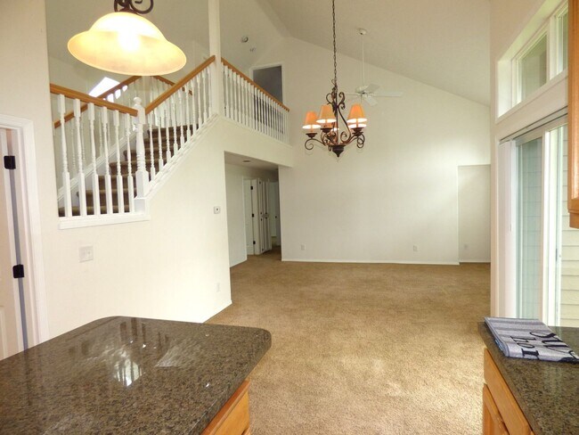 Building Photo - 3 Bed 2 bath home in North Salem!