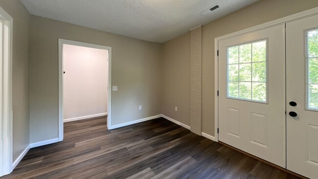 Building Photo - 11472 US-62