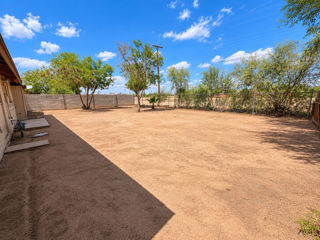 Building Photo - 3841 N 63rd Dr