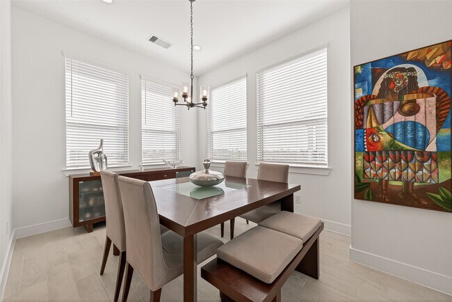 Building Photo - 21163 Medina River Dr