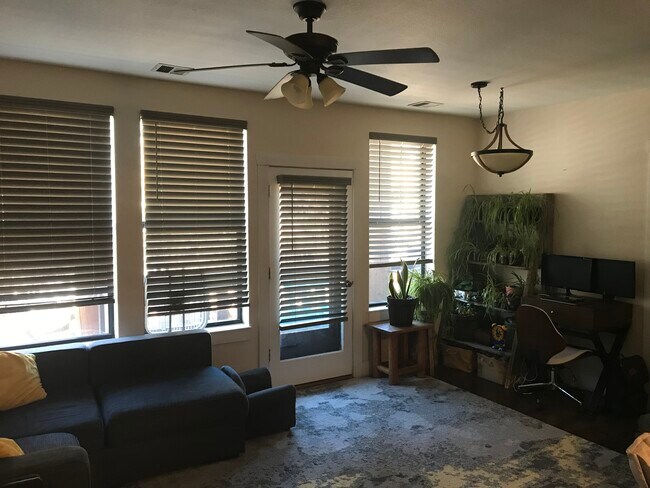 Building Photo - 8430 Gambel Dr