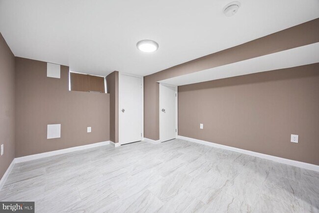 Building Photo - 723 N Luzerne Ave