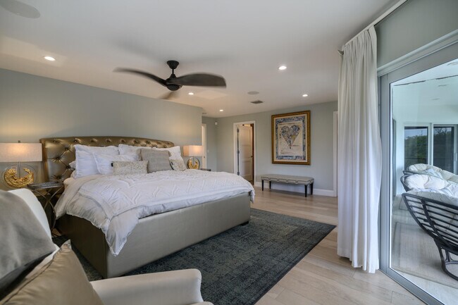 Building Photo - 5246 Boca Marina Cir S