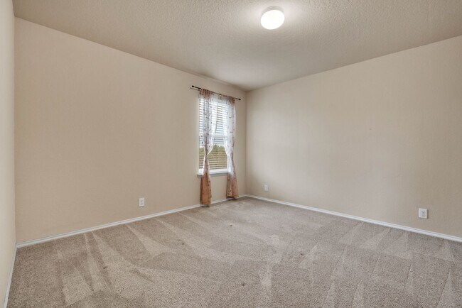 Building Photo - Spacious 5-Bedroom Beauty in Redbird Ranch –  with Community Perks!